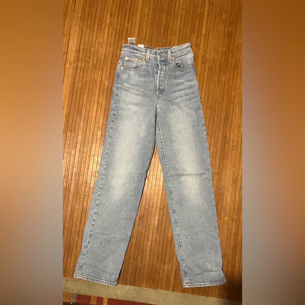 Levi's Women's Straight Leg Jeans in Light Blue